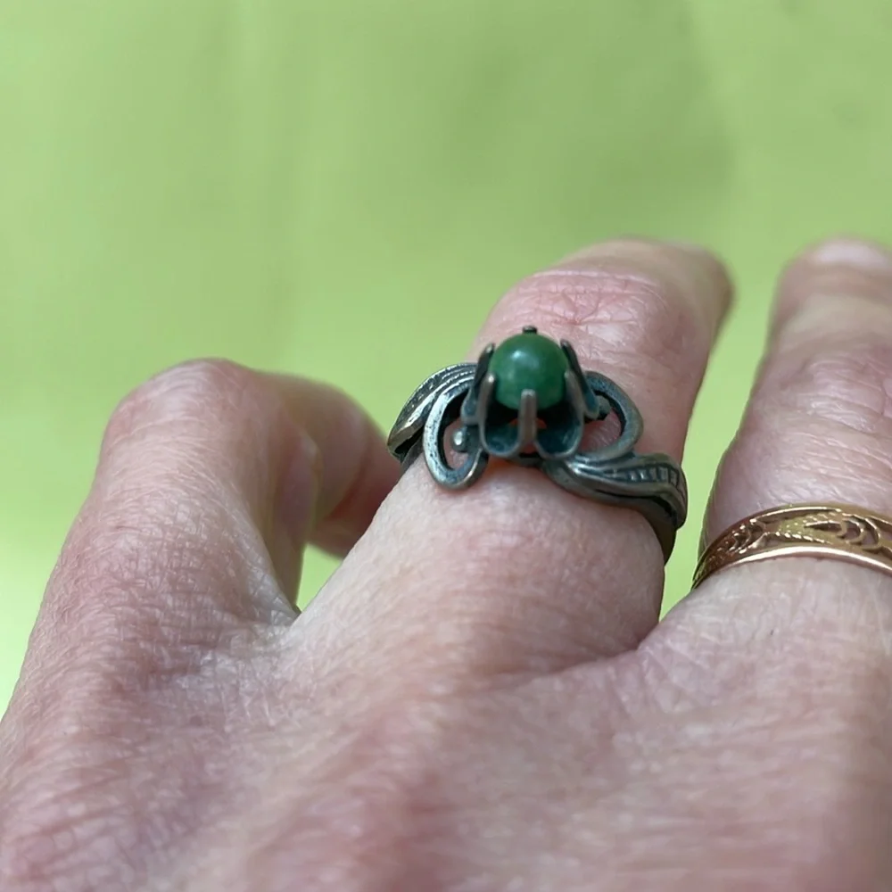 Antique Sterling Silver and Green Siberian turquoise Ring Elegant Craftsmanship